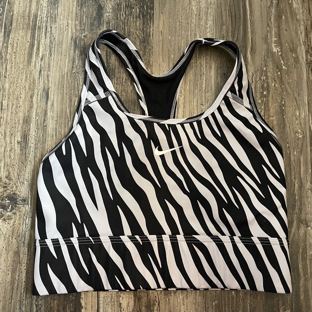Nike sports bra, EUC, medium